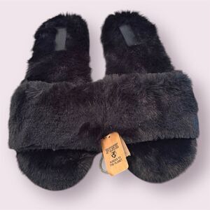 VICTORIA'S SECRET PINK Black Slide Faux Fur Slippers *NEW*